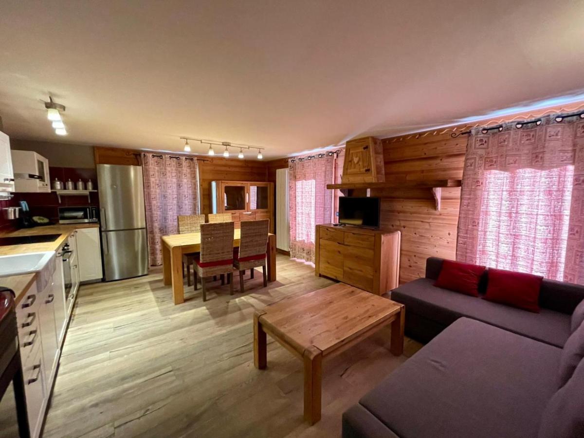 La Terrazza Apartment กอนเญ ภายนอก รูปภาพ